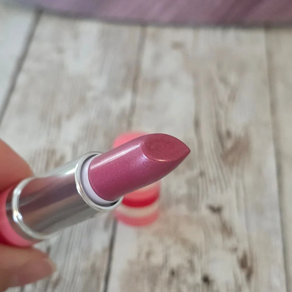 Clinique x Kate Spade Love Pop Berry Pink Lipstick